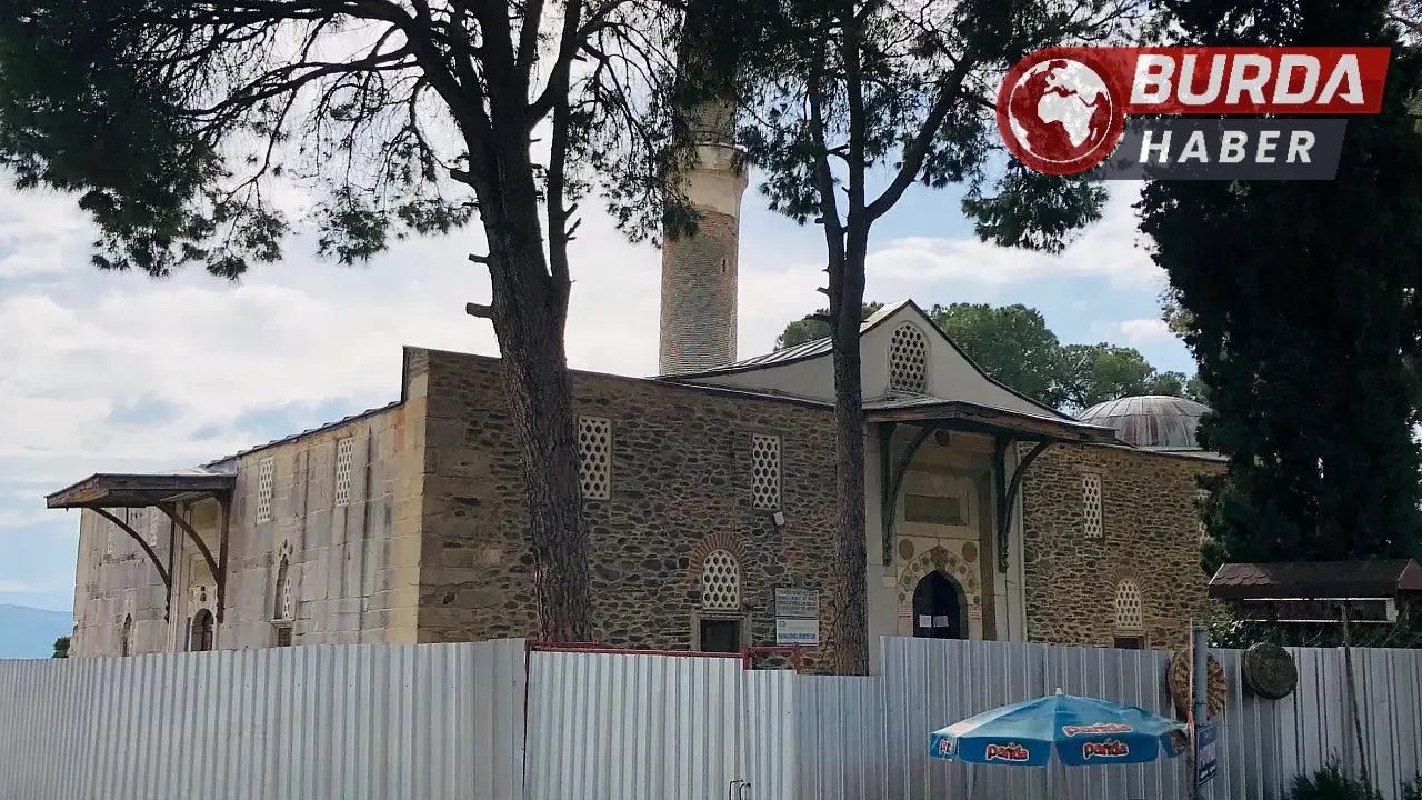 712 yıllık Aydınoğlu Mehmet Bey Camii Restorasyonu Bir Türlü Bitmiyor.