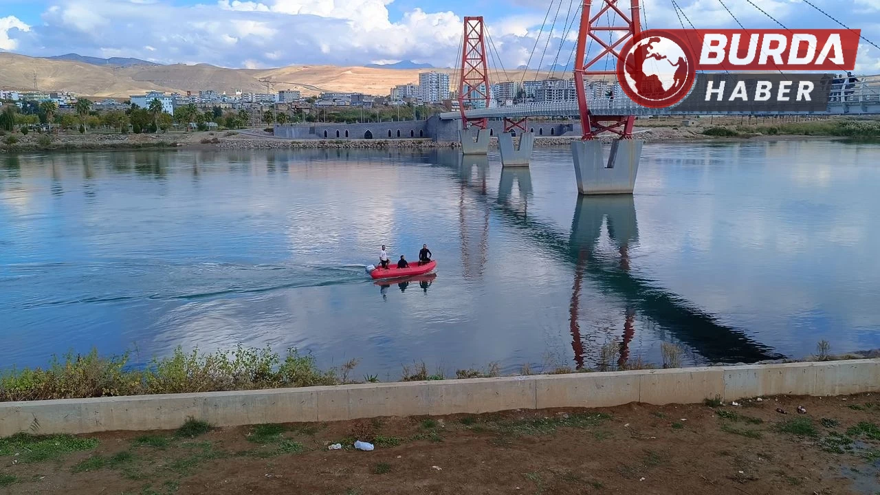 Şırnak'ta kayıp genç için Dicle Nehri'nde arama çalışmaları başladı!