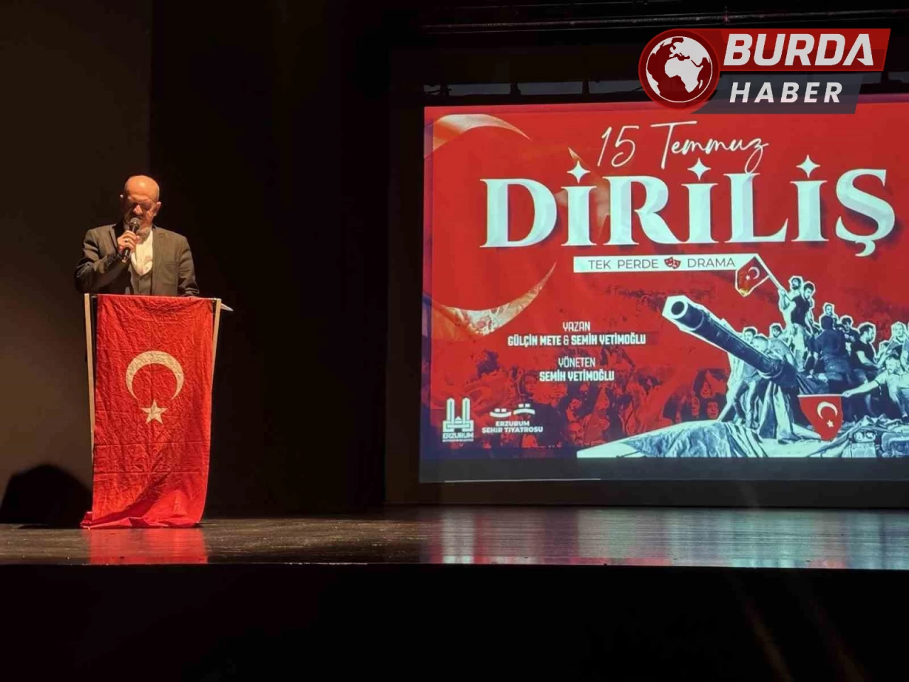 Erzurum Şehir Tiyatrosu, "15 Temmuz Diriliş" adlı oyunu sahneledi.