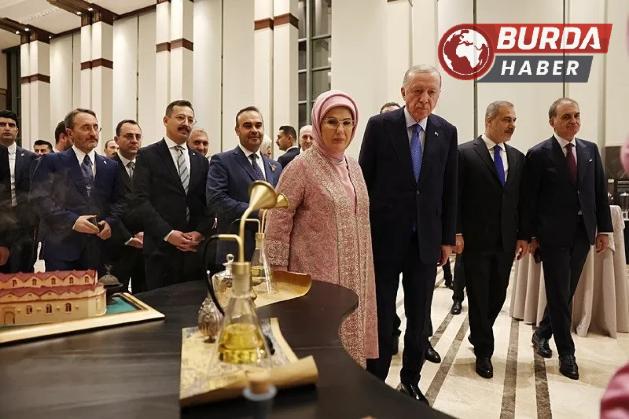 Emine Erdoğan, "Anadoludakiler" Sergisi'ni Ziyaret Etti.