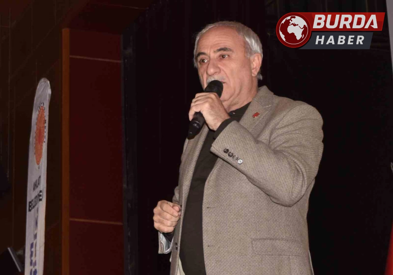 Nurullah Genç, Kubbet'ül İslam Ahlat Buluşmaları'na Katıldı.