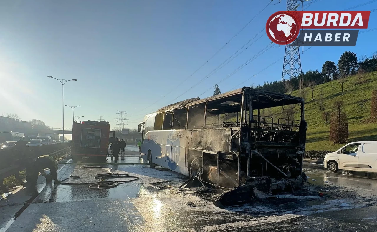 İstanbul'da bir yolcu otobüsü alev alınca 25 yolcu ölümden döndü!