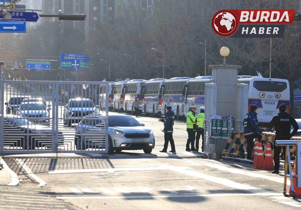 Yetkileri askıya alınan Güney Kore Devlet Başkanı Yoon tutuklandı.