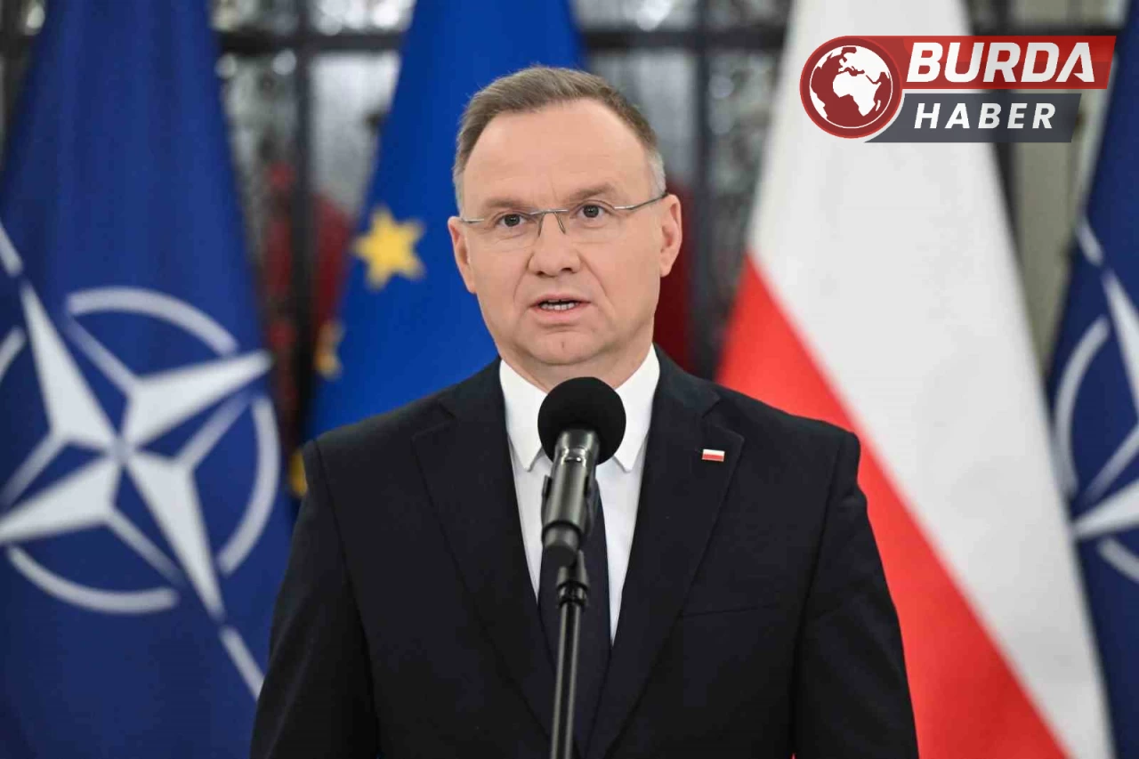 Andrzej Duda: "ABD nükleer silahlarını topraklarımıza yerleştirsin"