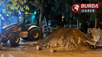 Belediye Personeli Kılığıyla Şehrin Göbeğinde Kazı Yapanlar Yakalandı.