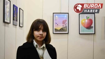 9 yaşındaki ressam Ada, 2. kişisel sergisini Mersin'de açtı.