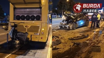 Maltepe'de yaşanan trafik kazasında otomobil ile İETT otobüsü çarpıştı