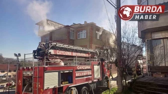 Zonguldak’ın Çaycuma ilçesinde meydana gelen ev yangını korkuttu.