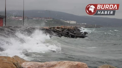 Marmara Denizi'ndeki Şiddetli Fırtınadan Deniz Otobüsü Seferleri Durdu