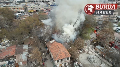 Başkentte hurda kağıt istiflenen metruk binada yangın çıktı.