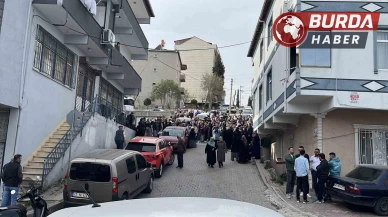 Evinin önünde pusu kurdukları genci çapraz ateşe alarak öldürdüler