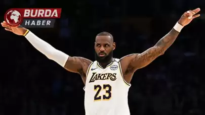 LeBron triple-double yaptı : Lakers galibiyete uzandı