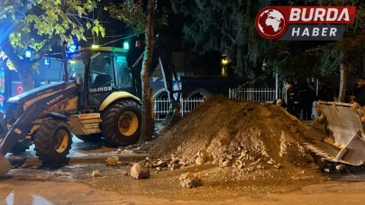 Belediye Personeli Kılığıyla Şehrin Göbeğinde Kazı Yapanlar Yakalandı.