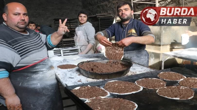 PKK/YPG unsurlarının temizlendiği Tel Rıfat'ta zafer yemeği dağıtıldı.