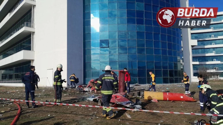 Muğla'da Ambulans Helikopter Havalanırken Hastaneye Çarparak Düştü.