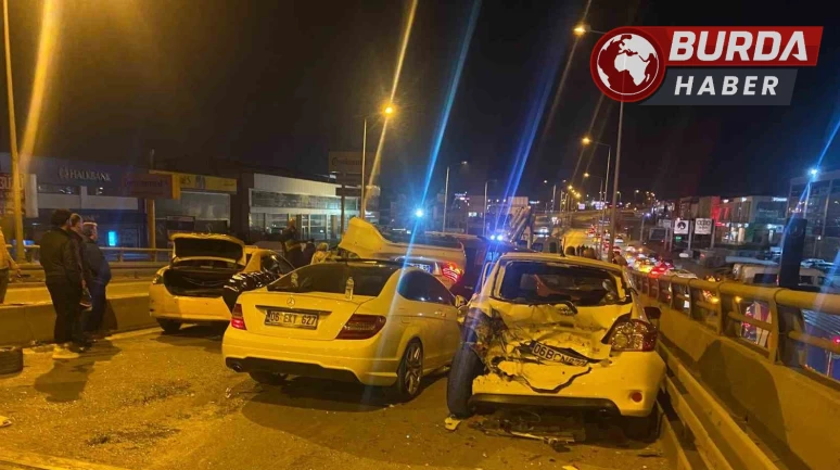 Ankara Yenimahalle'de 9 araçlı zincirleme kaza: 4 yaralı