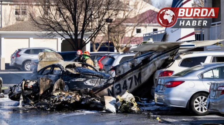 Kapısı açık havalanan küçük uçak otoparkta yere çakıldı.