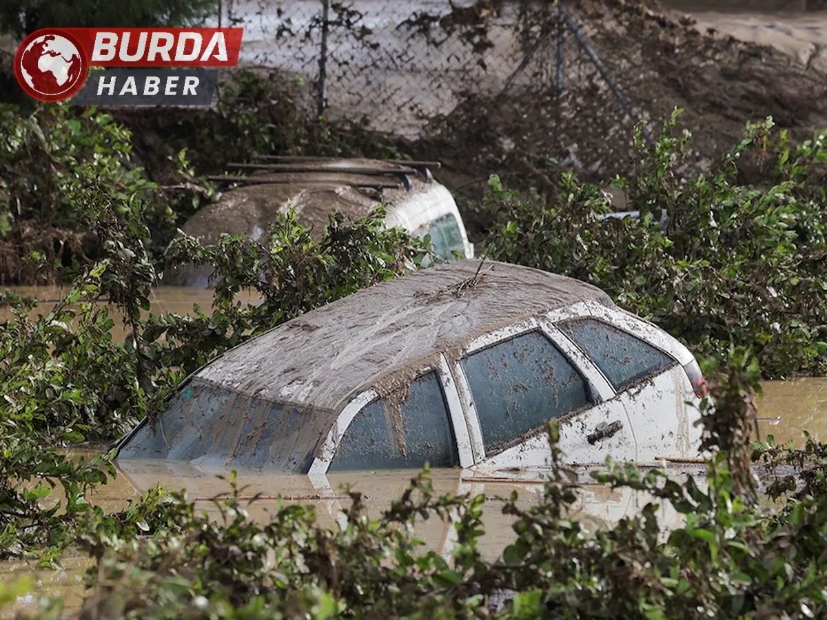 İspanya sular altında kaldı: 62 kişi boğularak öldü