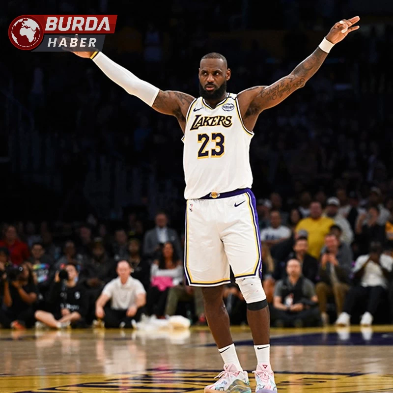 LeBron triple-double yaptı : Lakers galibiyete uzandı